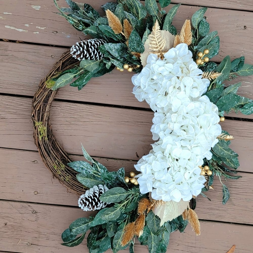 Rustic Winter Wreath - Picture 6 of 11